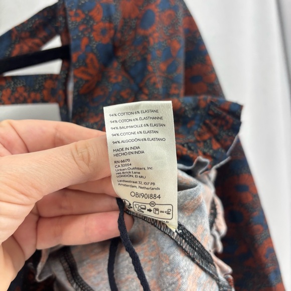 Free People Floral Long Sleeve Crop Top Cross Back Straps Size women’s small - Picture 4 of 8